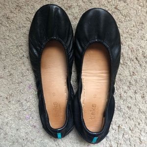 Tieks 10